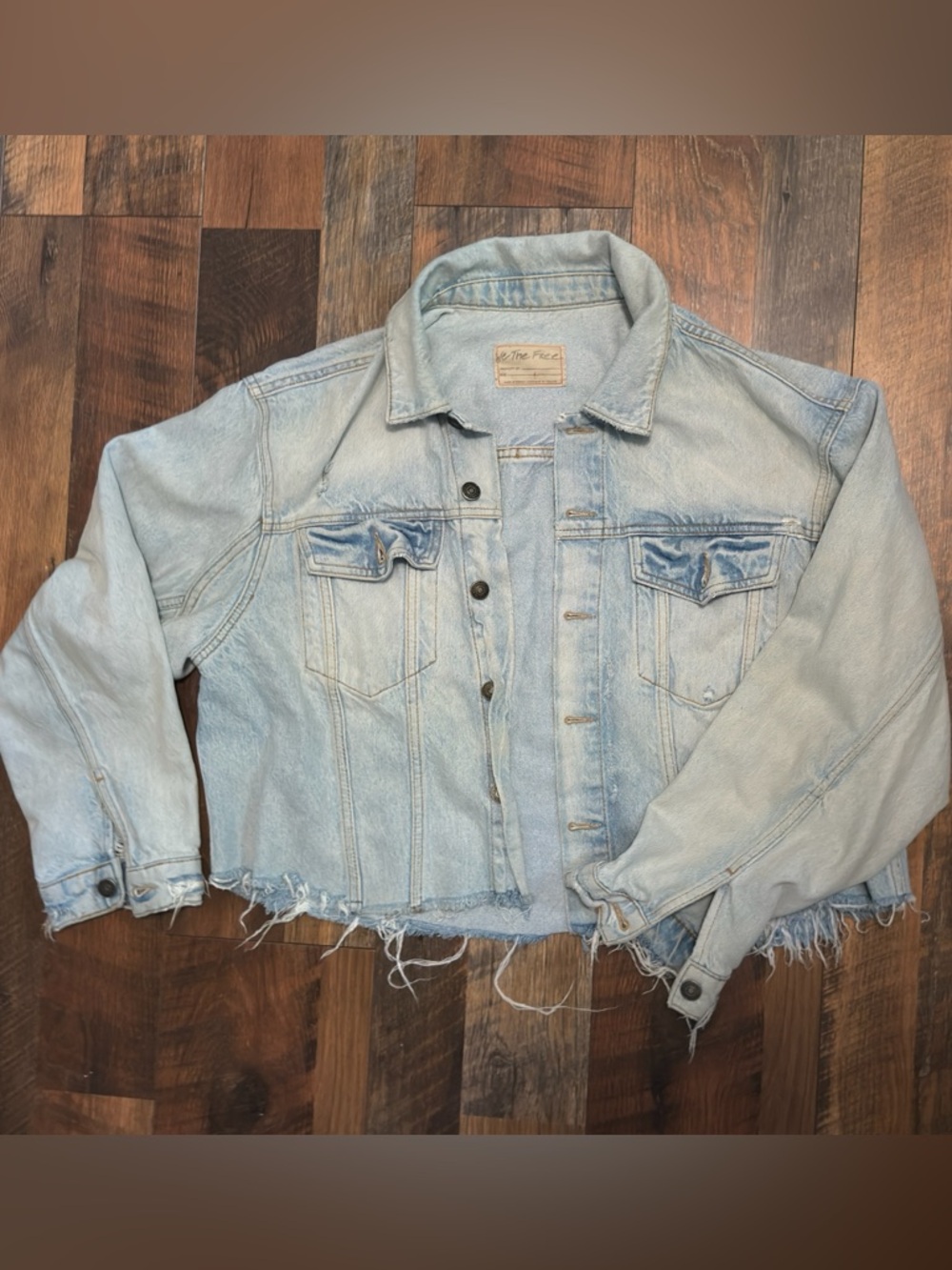We The Free People Amelia Slouchy Crop Distressed Denim Trucker Jacket Lt wash L
